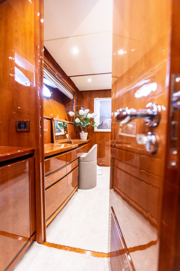 Image of Pareaki yacht #10