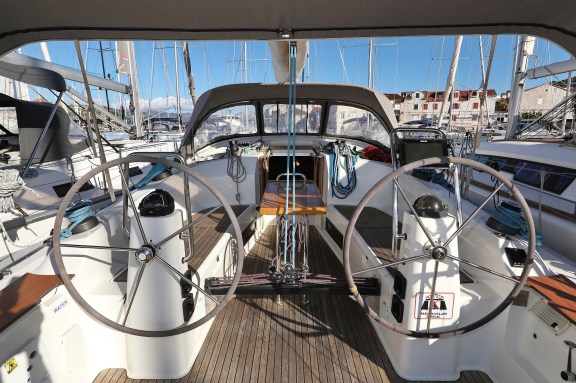 Image of Silver Arrow yacht #4