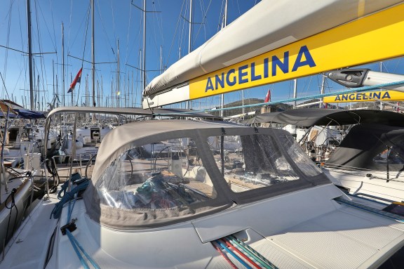 Image of Silver Arrow yacht #12