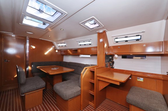 Image of Silver Arrow yacht #14