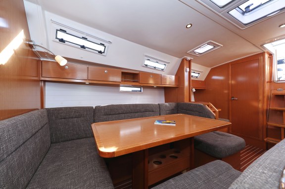 Image of Silver Arrow yacht #17