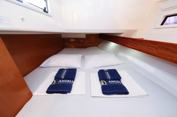 Image of Silver Arrow yacht #28