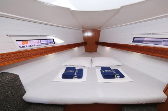 Image of Silver Arrow yacht #31