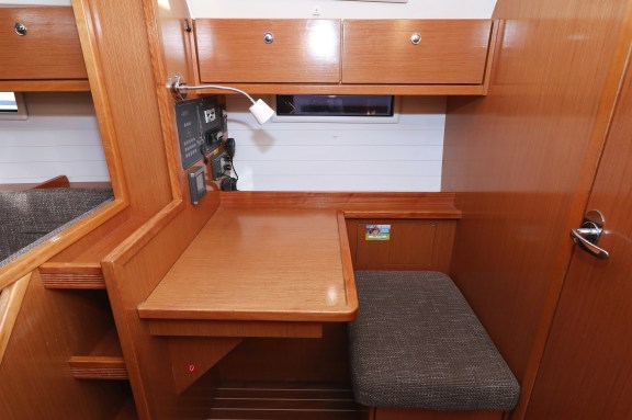 Image of Silver Arrow yacht #43