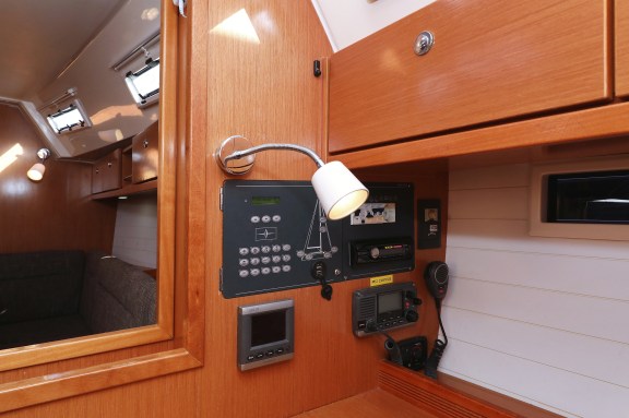 Image of Silver Arrow yacht #44