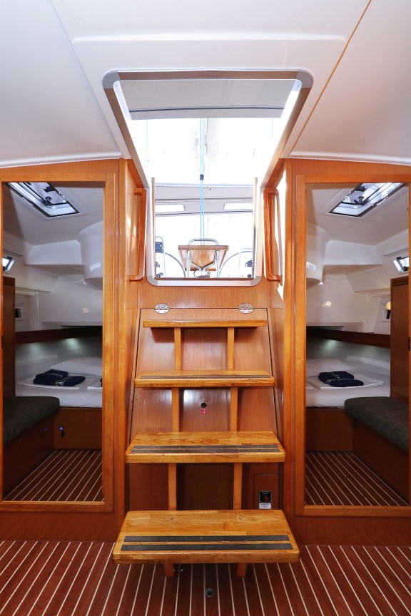 Image of Silver Arrow yacht #45