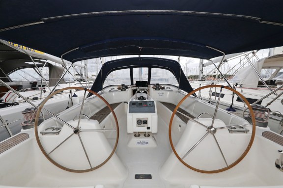 Image of Strawberry III yacht #4