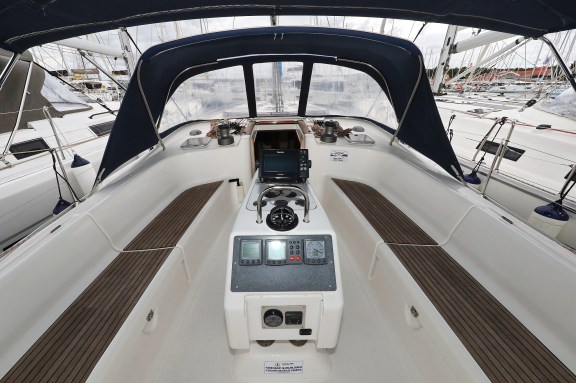 Image of Strawberry III yacht #7