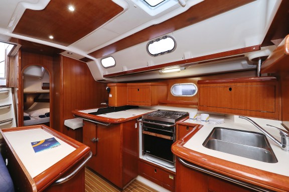 Image of Strawberry III yacht #20