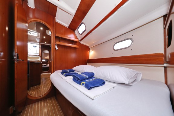 Image of Strawberry III yacht #27