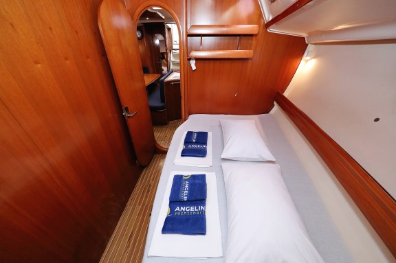 Image of Strawberry III yacht #28