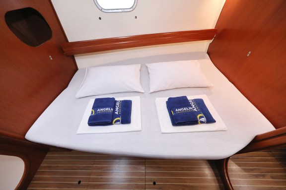 Image of Strawberry III yacht #29