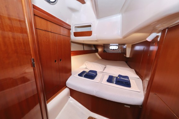 Image of Strawberry III yacht #23