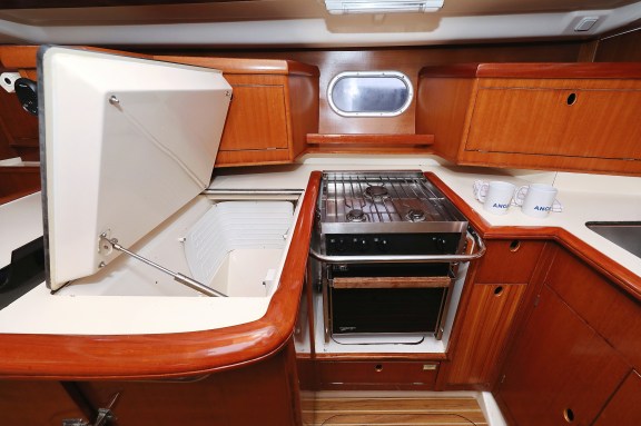 Image of Strawberry III yacht #43