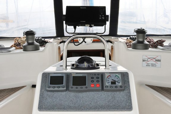 Image of Strawberry III yacht #48