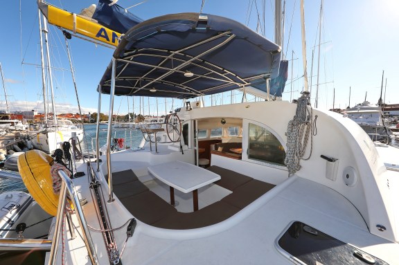 Image of Love Song yacht #3