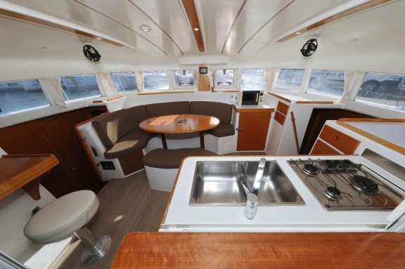 Image of Love Song yacht #14