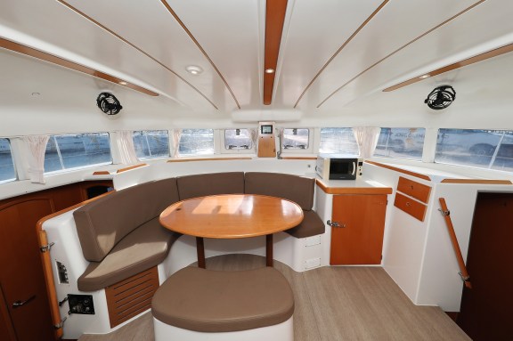 Image of Love Song yacht #18