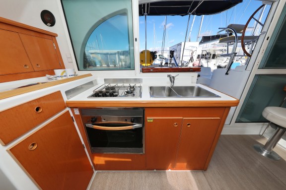 Image of Love Song yacht #20