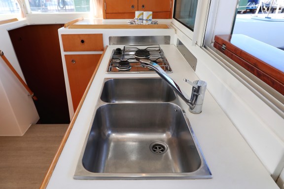 Image of Love Song yacht #21