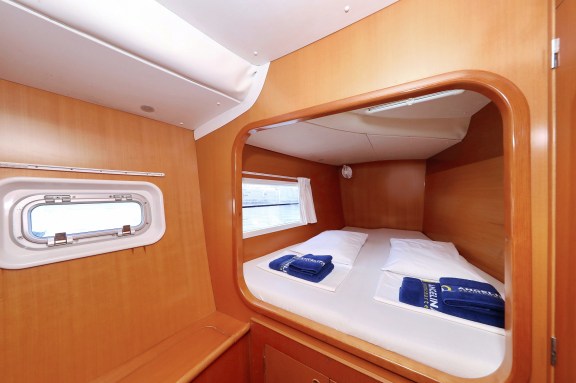 Image of Love Song yacht #32