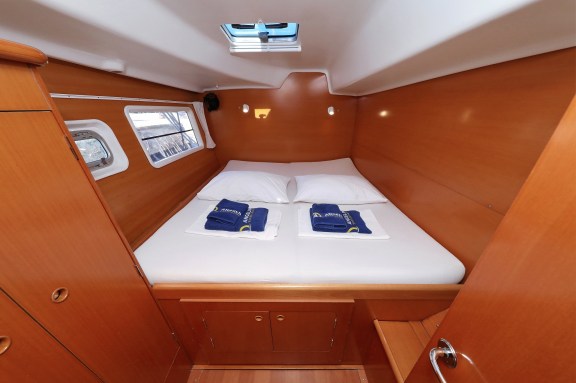 Image of Love Song yacht #23
