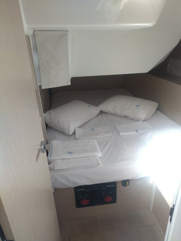 Image of Magnum yacht #6