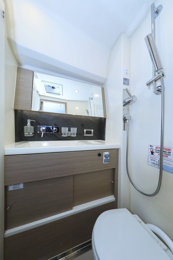 Image of Licence to Chill yacht #16