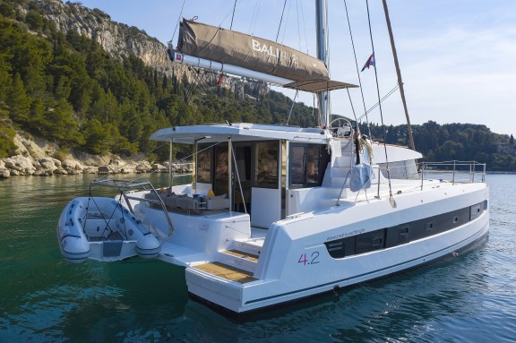 Image of Clair de Lune yacht #4