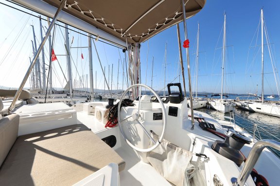 Image of Dragonfly yacht #6