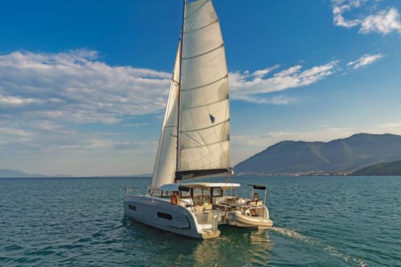 Image of Phos yacht #6