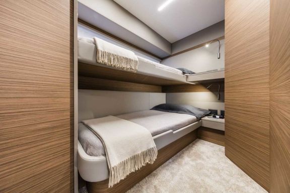 Image of Lady Esmeralda yacht #13