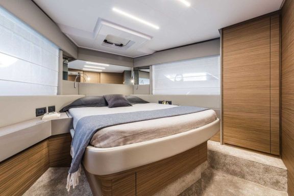 Image of Lady Esmeralda yacht #11