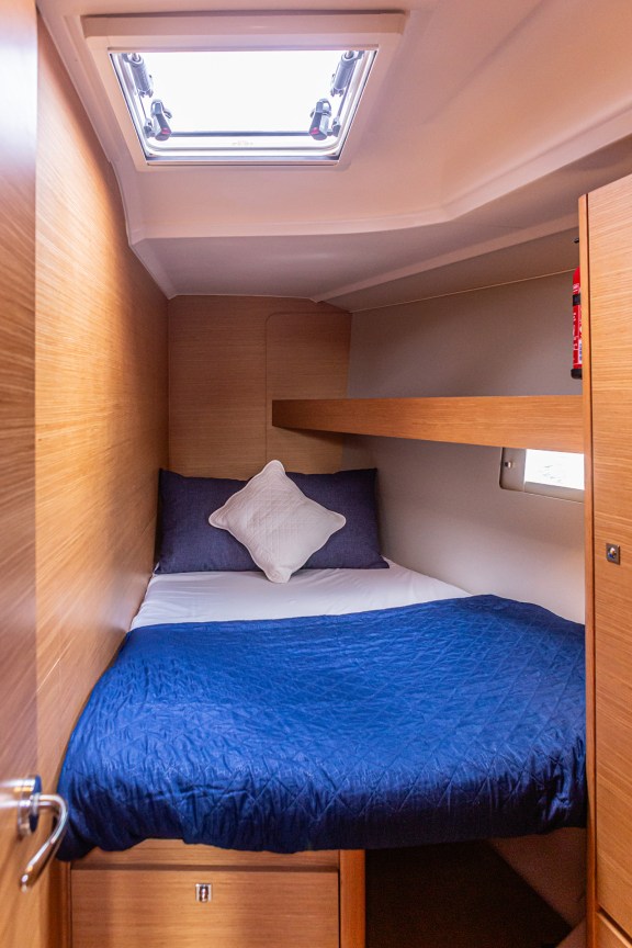 Image of Discovery Planet yacht #7