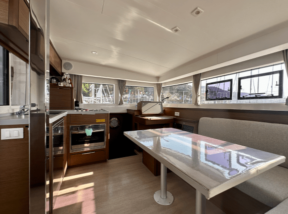 Image of Sail Castor yacht #12