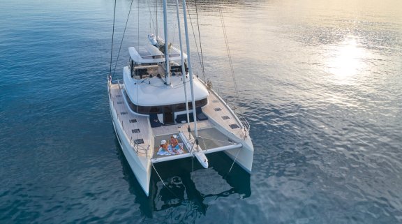 Amada Mia – CREWED