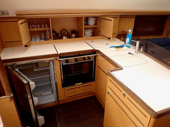 Image of Moon Shadow yacht #14