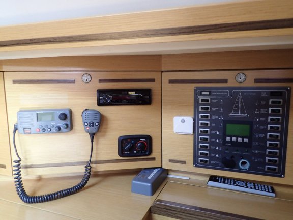 Image of Moon Shadow yacht #15