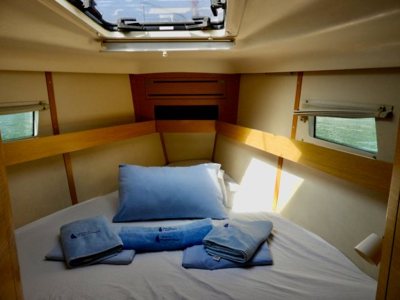 Image of Moon Shadow yacht #20