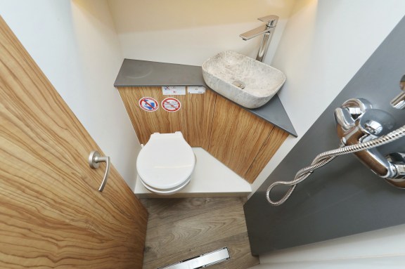 Image of Fortuna yacht #35