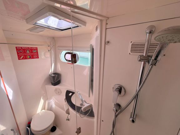 Image of SEADUCTION yacht #10