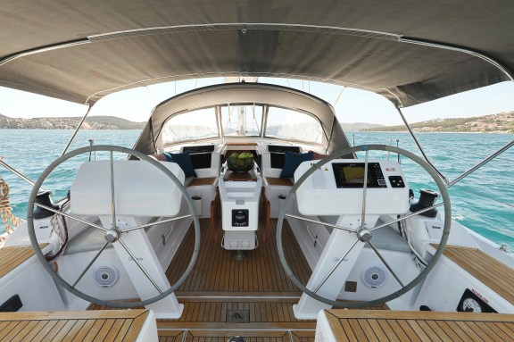 Image of One Life yacht #5