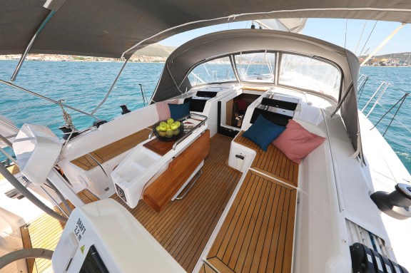 Image of One Life yacht #7
