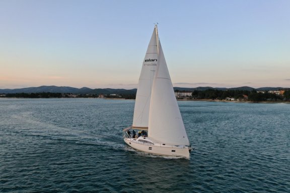 Image of Tatiana yacht #3