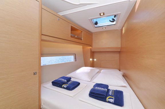 Image of Anthea yacht #25