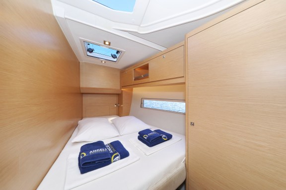 Image of Anthea yacht #26