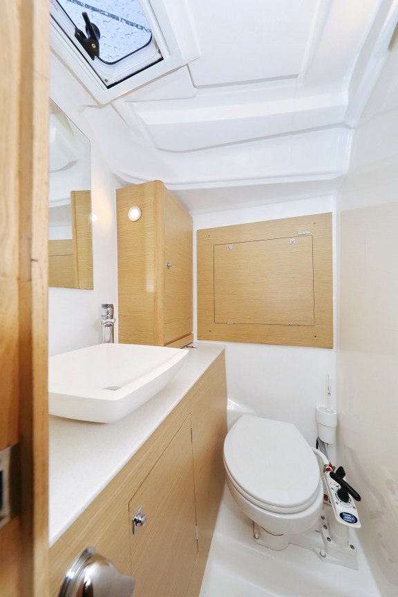 Image of Mercury yacht #28