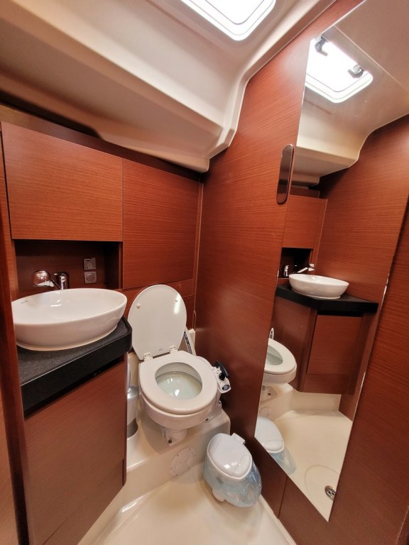 Image of heNA yacht #14