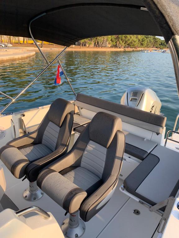 Image of Jeanneau Cap Camarat 6.5 CC yacht #12