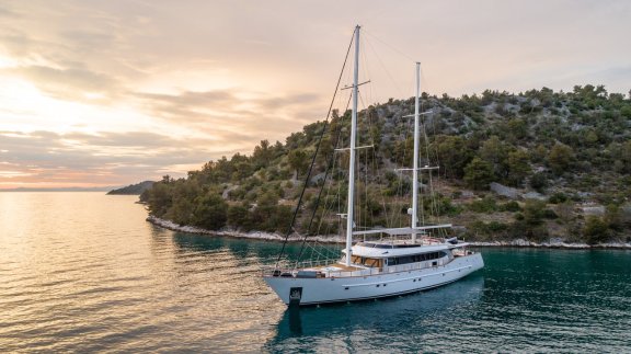 Image of Navilux yacht #4
